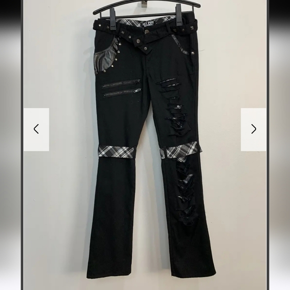 Sex Pot Revenge Japanese Studded Leather Edgy Black Women's Jeans with Studs - Picture 1 of 14